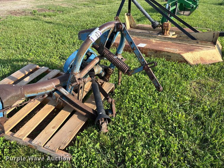image for item EA4832 Ford 501 sickle mower