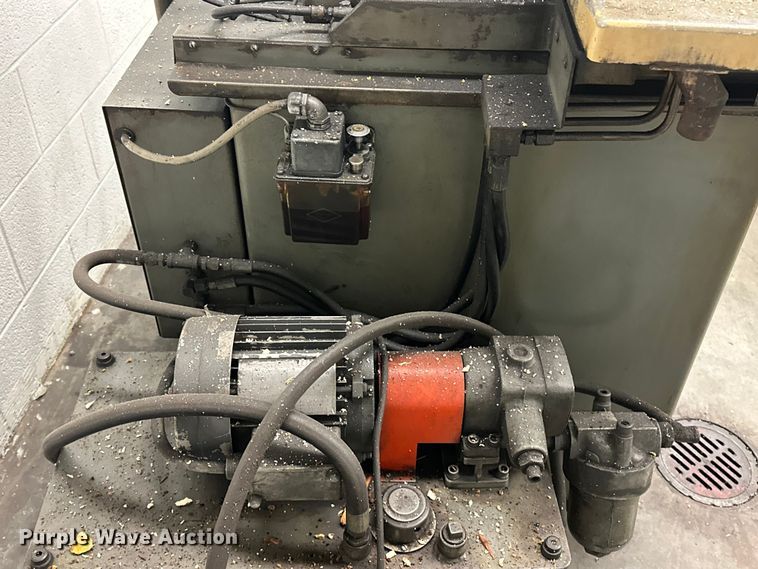 image for item EA4849 DoALL VS612-2 grinder