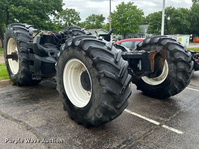 image for item EA4850 2016 New Holland T8.435 tractor chassis