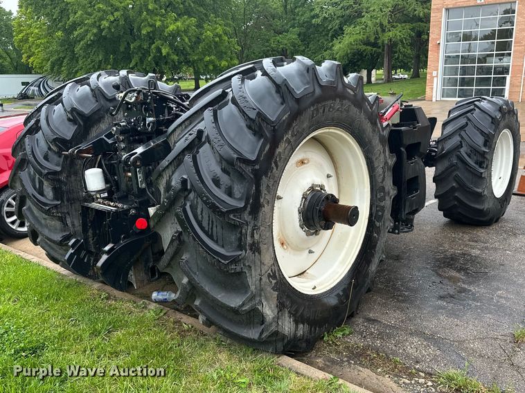image for item EA4850 2016 New Holland T8.435 tractor chassis