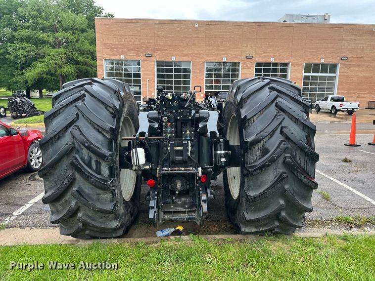 image for item EA4850 2016 New Holland T8.435 tractor chassis