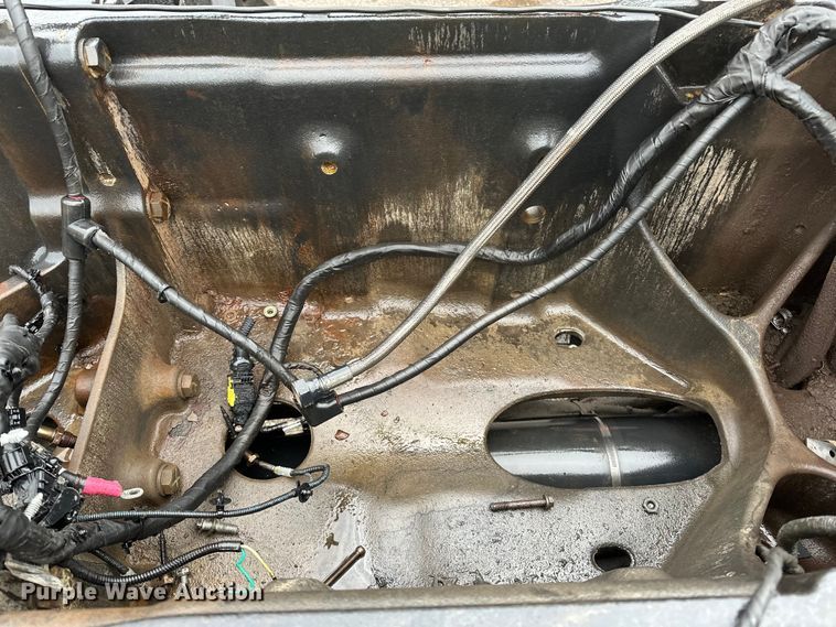 image for item EA4850 2016 New Holland T8.435 tractor chassis