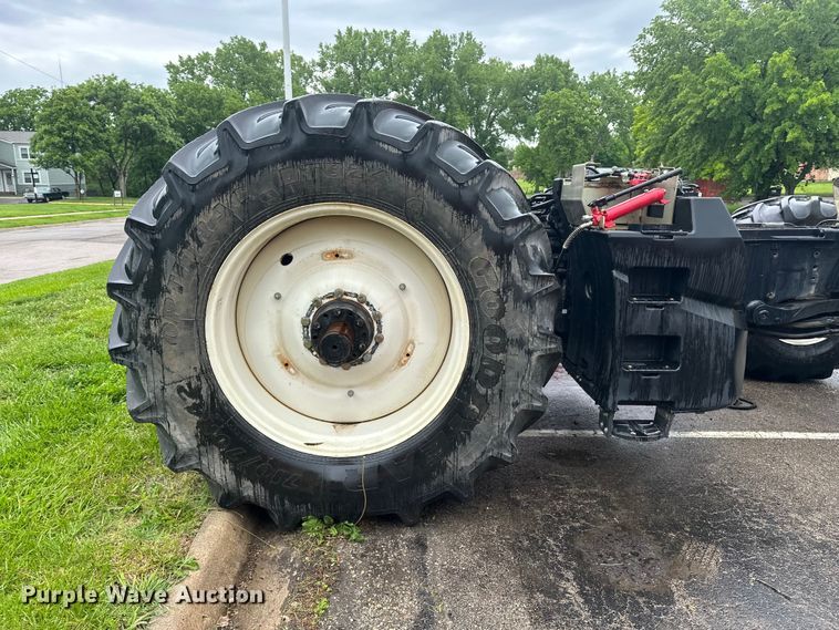 image for item EA4850 2016 New Holland T8.435 tractor chassis