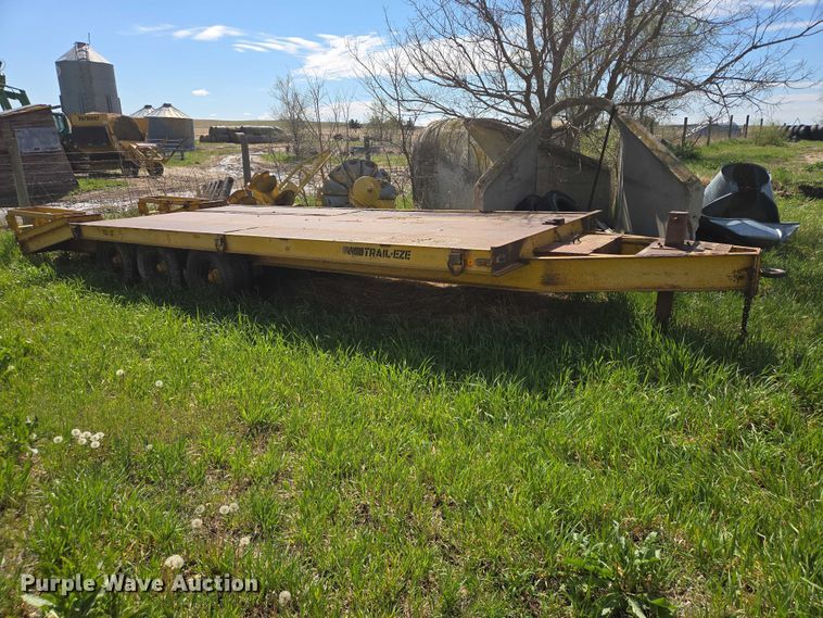image for item EB1429 1973 Trail Eze 1090 equipment trailer