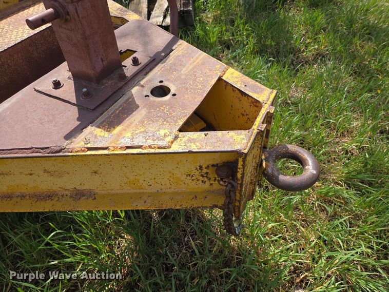 image for item EB1429 1973 Trail Eze 1090 equipment trailer