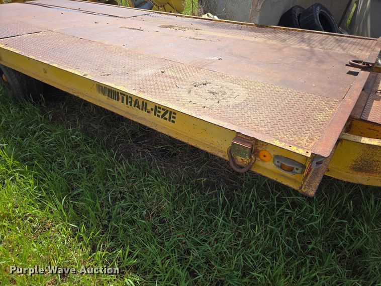 image for item EB1429 1973 Trail Eze 1090 equipment trailer