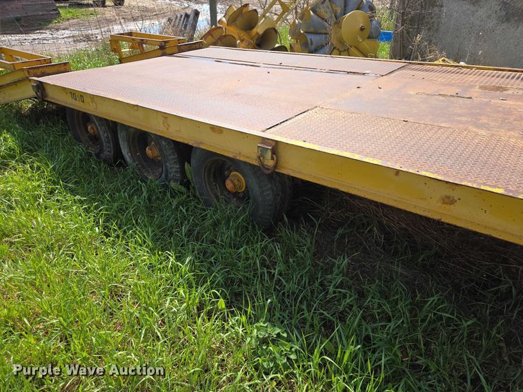 image for item EB1429 1973 Trail Eze 1090 equipment trailer