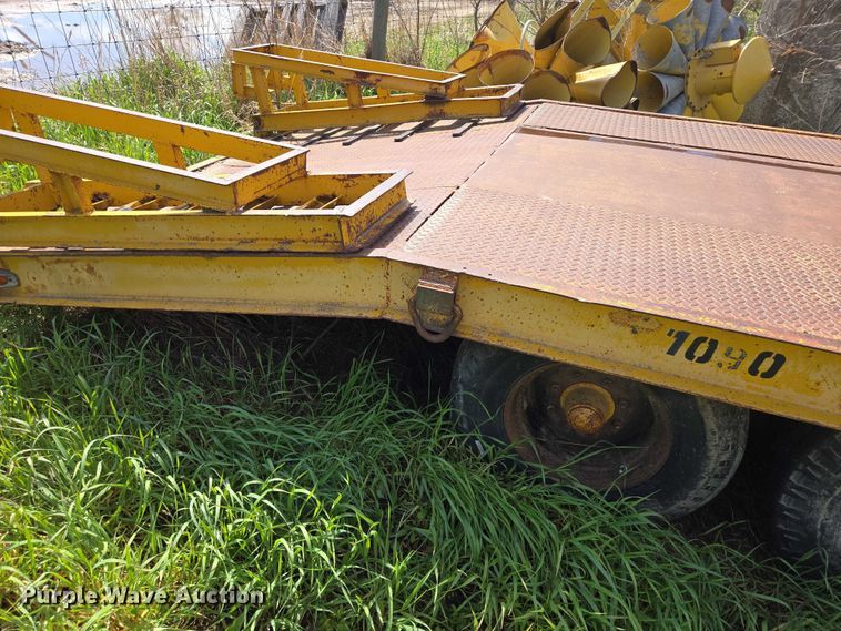image for item EB1429 1973 Trail Eze 1090 equipment trailer