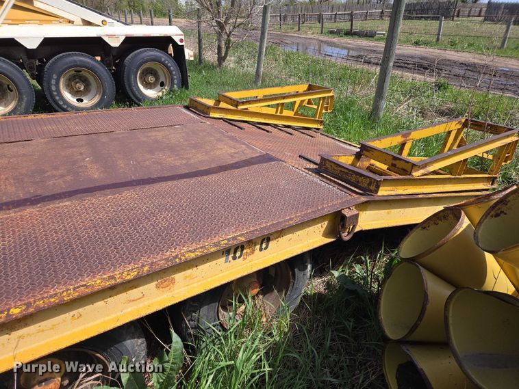 image for item EB1429 1973 Trail Eze 1090 equipment trailer