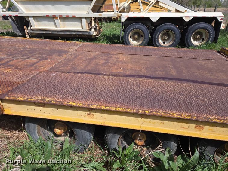 image for item EB1429 1973 Trail Eze 1090 equipment trailer