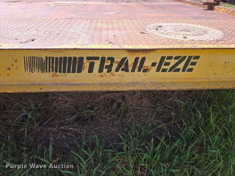 image for item EB1429 1973 Trail Eze 1090 equipment trailer