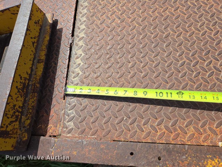 image for item EB1429 1973 Trail Eze 1090 equipment trailer