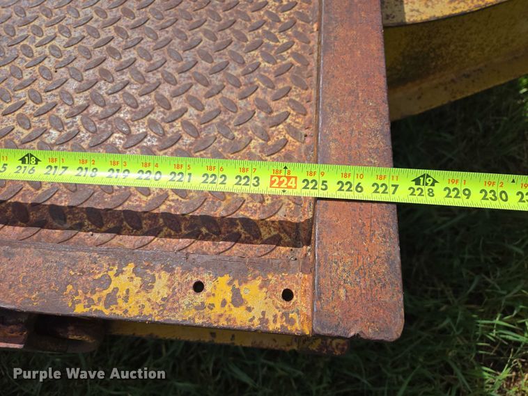 image for item EB1429 1973 Trail Eze 1090 equipment trailer