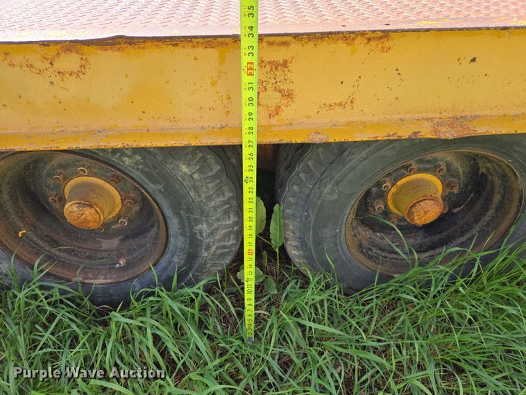 image for item EB1429 1973 Trail Eze 1090 equipment trailer