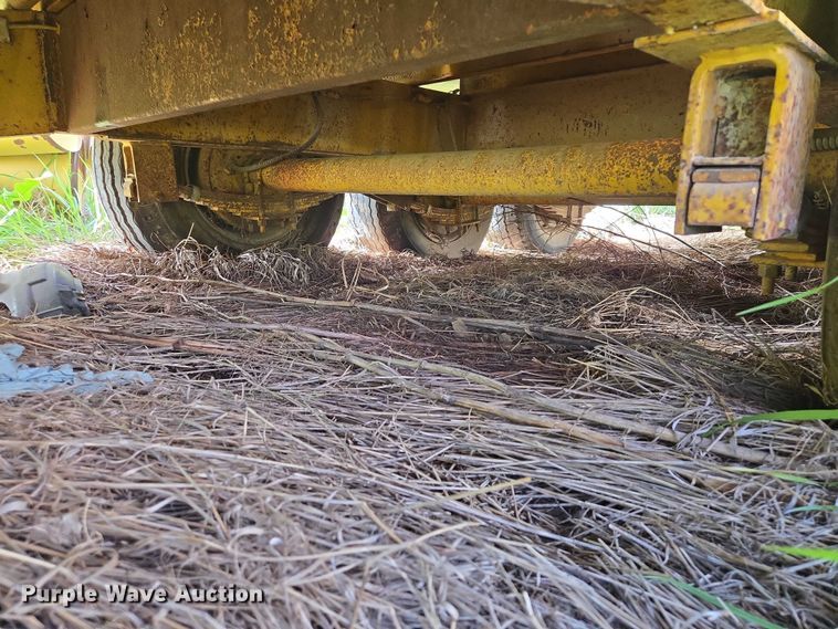 image for item EB1429 1973 Trail Eze 1090 equipment trailer