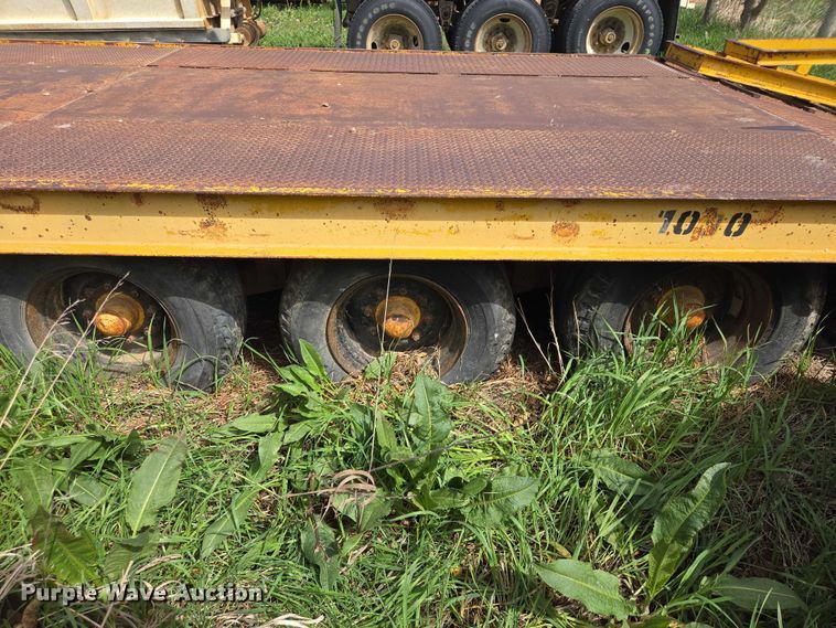 image for item EB1429 1973 Trail Eze 1090 equipment trailer