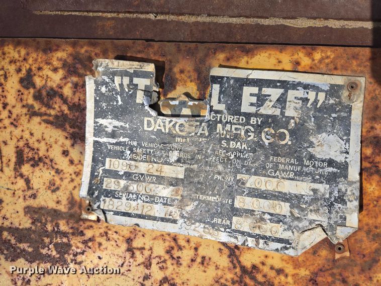 image for item EB1429 1973 Trail Eze 1090 equipment trailer