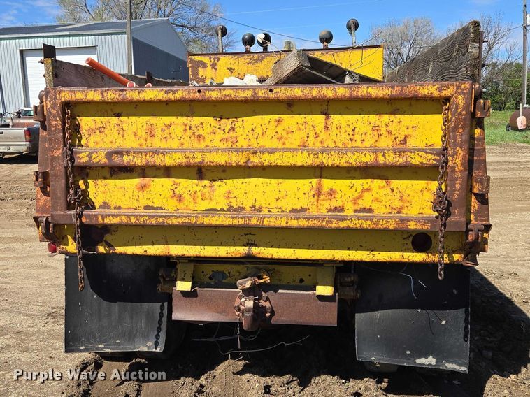 image for item EB1431 1966 International R185 dump truck