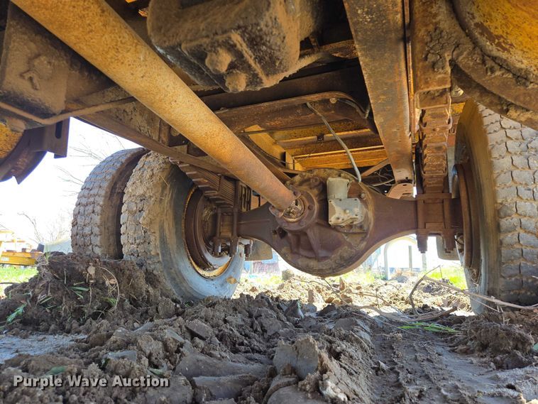 image for item EB1431 1966 International R185 dump truck