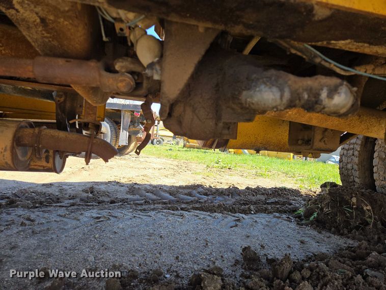 image for item EB1431 1966 International R185 dump truck
