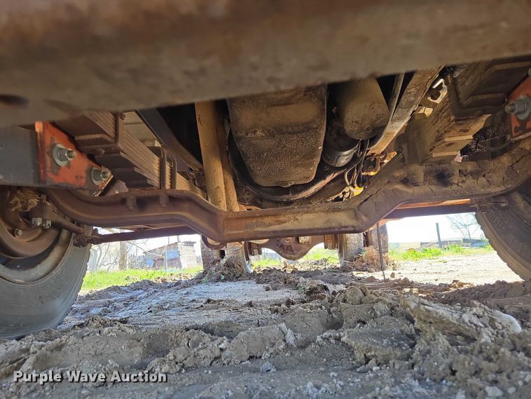 image for item EB1431 1966 International R185 dump truck