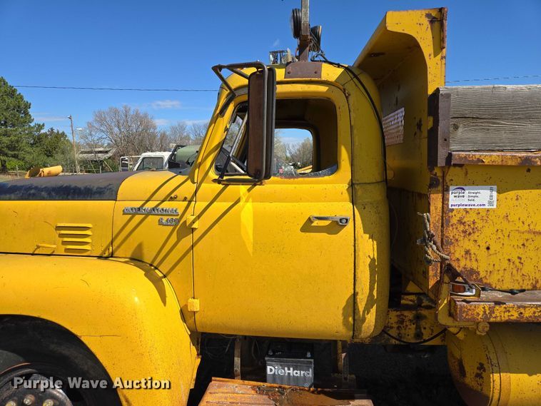 image for item EB1431 1966 International R185 dump truck