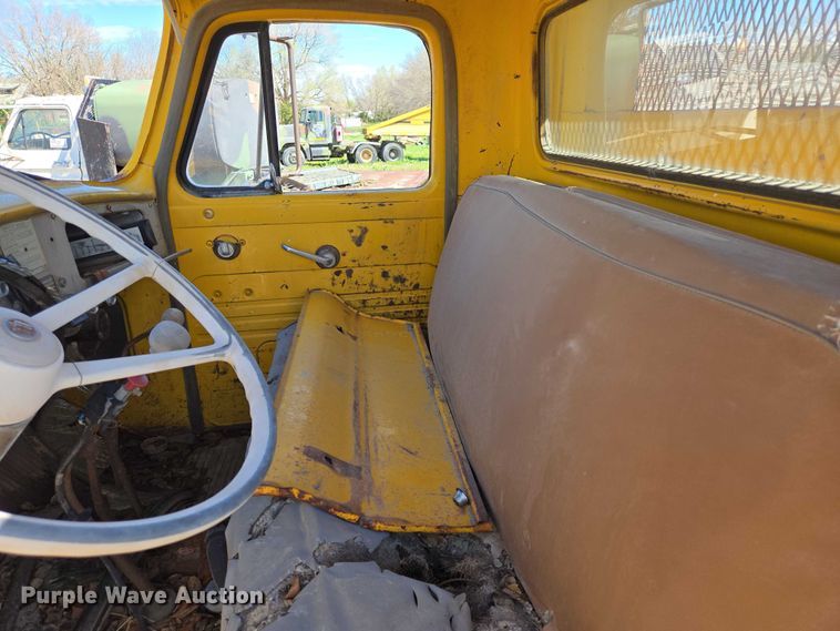 image for item EB1431 1966 International R185 dump truck