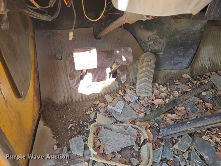 image for item EB1431 1966 International R185 dump truck
