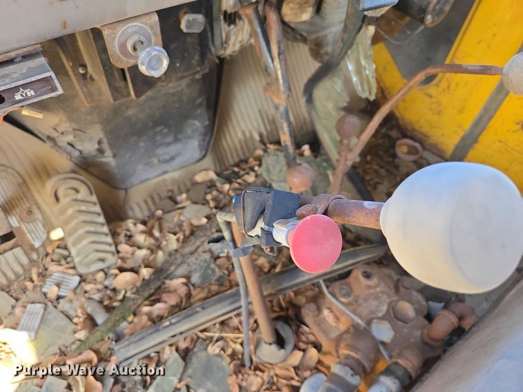 image for item EB1431 1966 International R185 dump truck