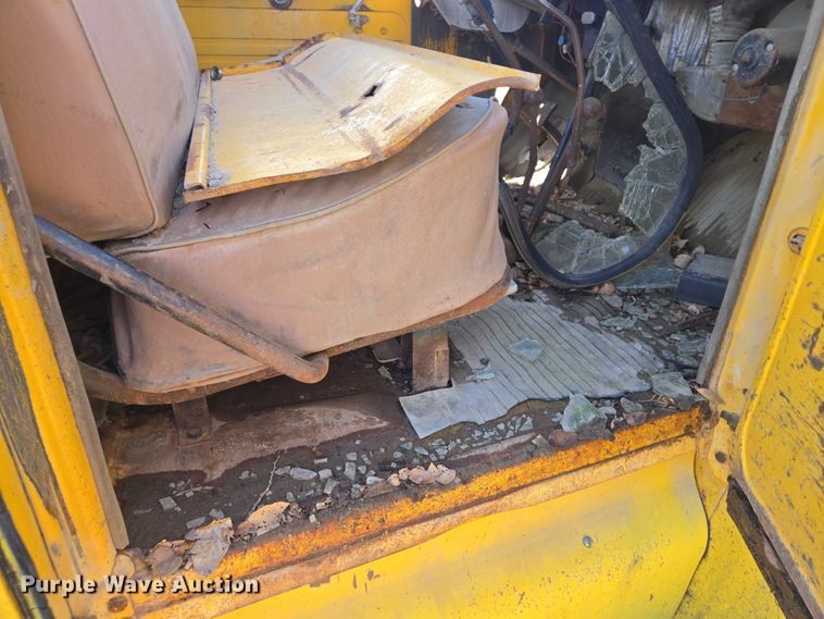 image for item EB1431 1966 International R185 dump truck