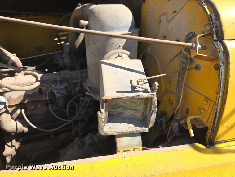 image for item EB1431 1966 International R185 dump truck