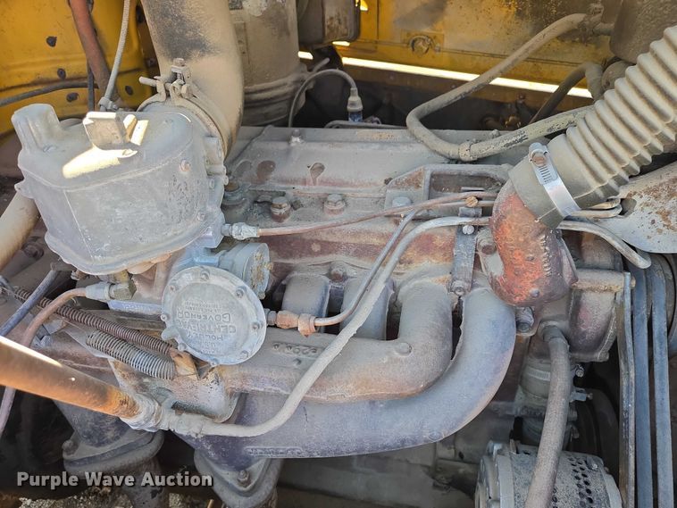 image for item EB1431 1966 International R185 dump truck