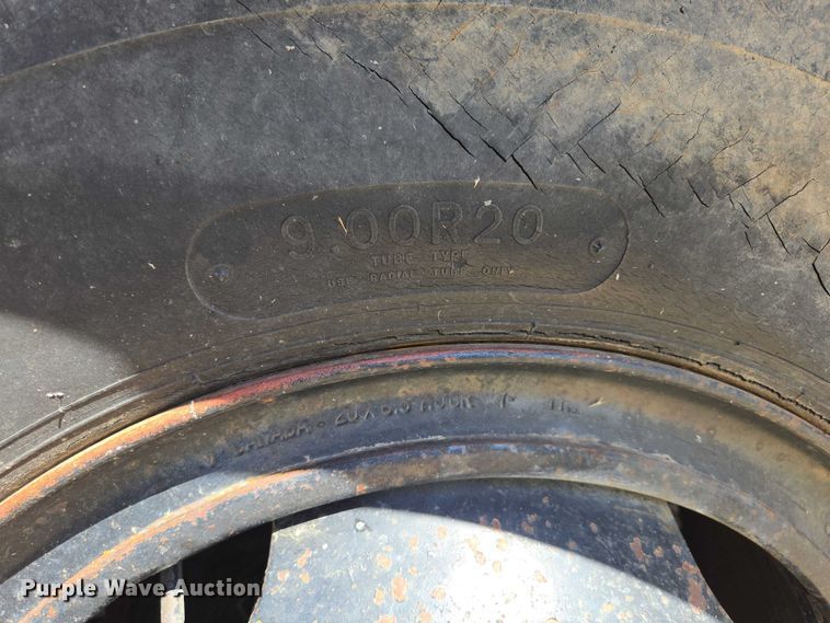 image for item EB1431 1966 International R185 dump truck
