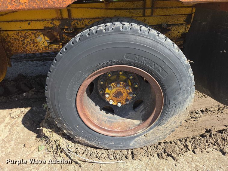 image for item EB1431 1966 International R185 dump truck