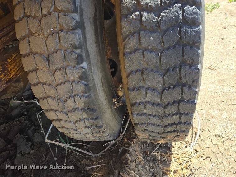 image for item EB1431 1966 International R185 dump truck