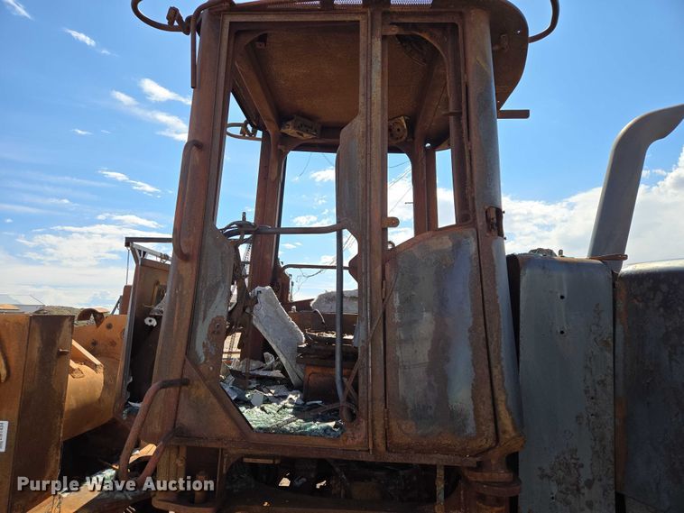 image for item EB1434 2001 John Deere 644H wheel loader