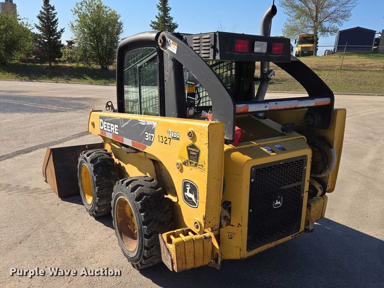 image for item EB1435 2005 John Deere 317 skid steer loader