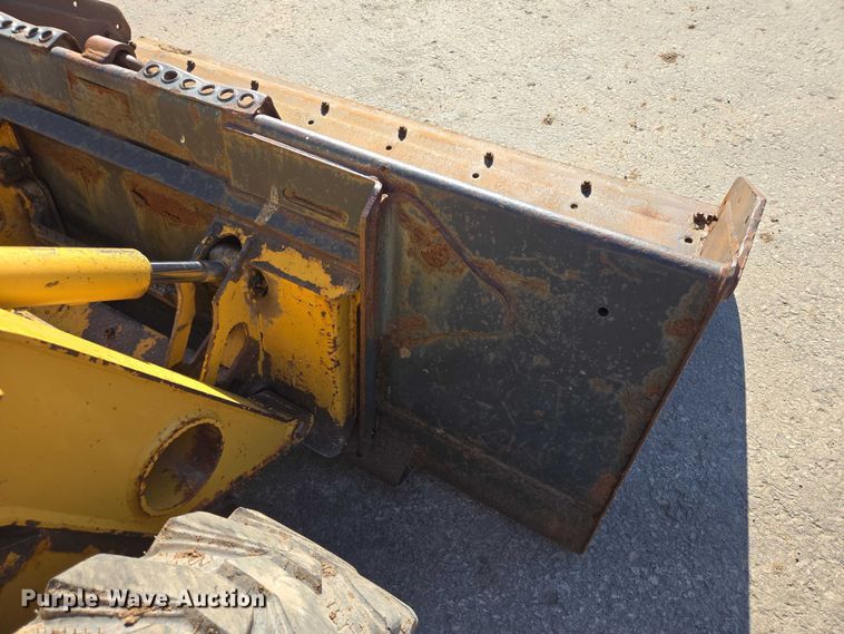 image for item EB1435 2005 John Deere 317 skid steer loader