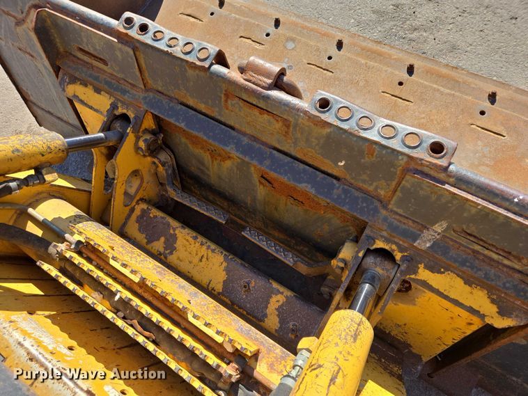 image for item EB1435 2005 John Deere 317 skid steer loader