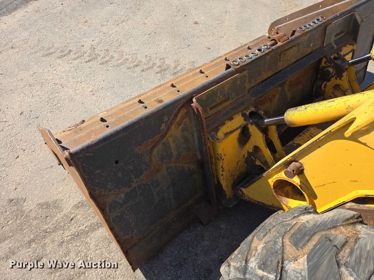 image for item EB1435 2005 John Deere 317 skid steer loader