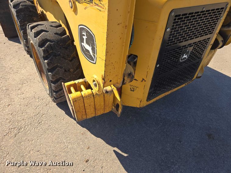 image for item EB1435 2005 John Deere 317 skid steer loader