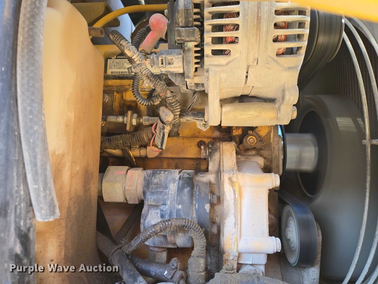 image for item EB1435 2005 John Deere 317 skid steer loader