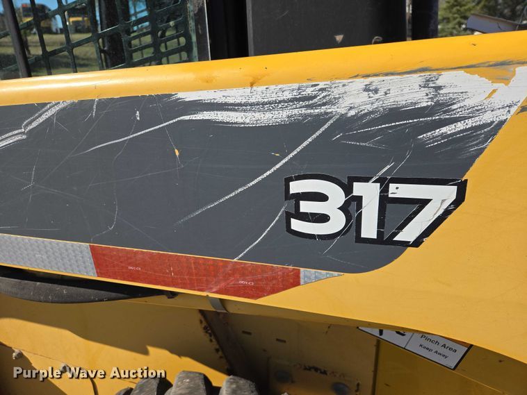 image for item EB1435 2005 John Deere 317 skid steer loader