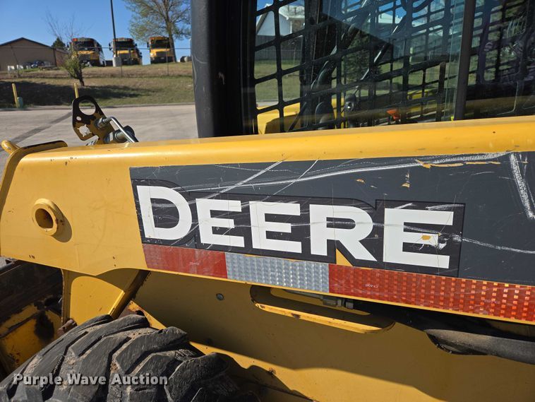 image for item EB1435 2005 John Deere 317 skid steer loader