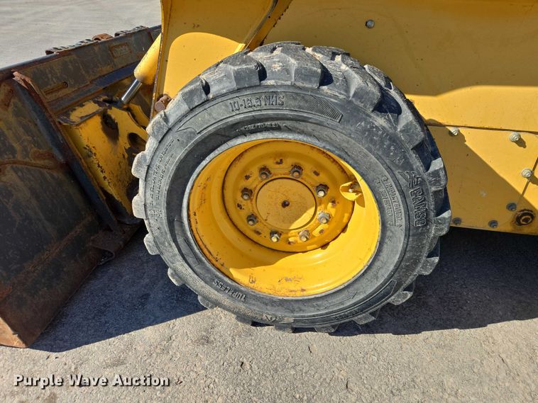 image for item EB1435 2005 John Deere 317 skid steer loader