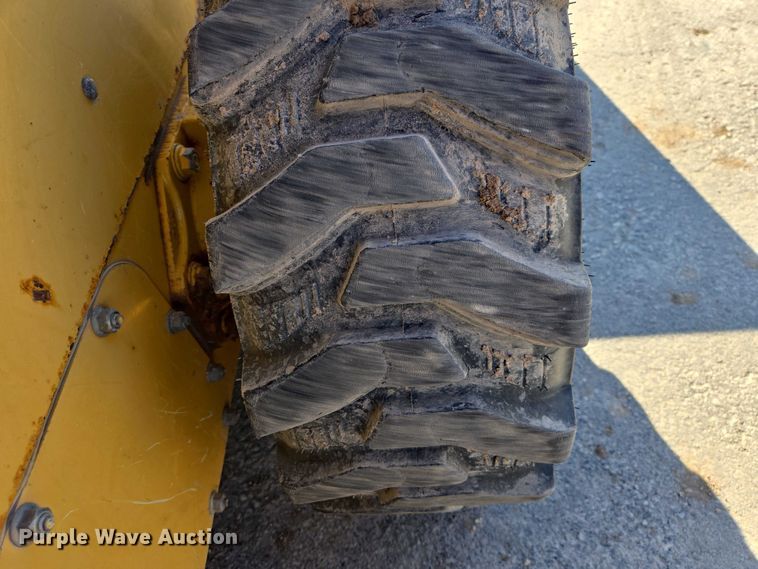 image for item EB1435 2005 John Deere 317 skid steer loader