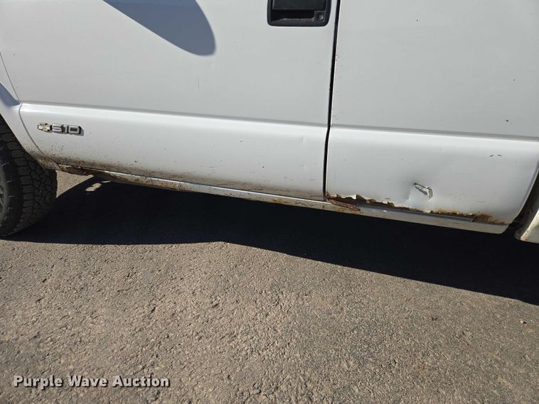 image for item EB1436 2001 Chevrolet S-10  pickup truck