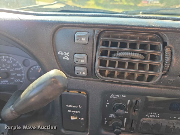 image for item EB1436 2001 Chevrolet S-10  pickup truck