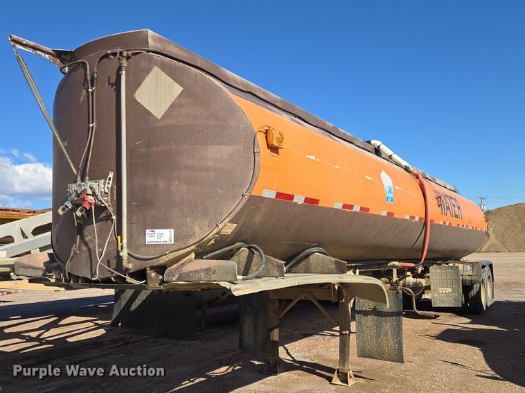 image for item EB1437 1968 Trailmobile F11T4HC1 tank trailer