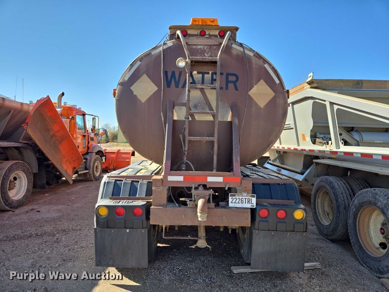 image for item EB1437 1968 Trailmobile F11T4HC1 tank trailer